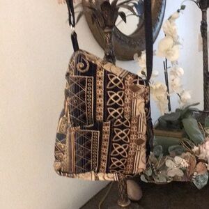 Erda cloth crossbody